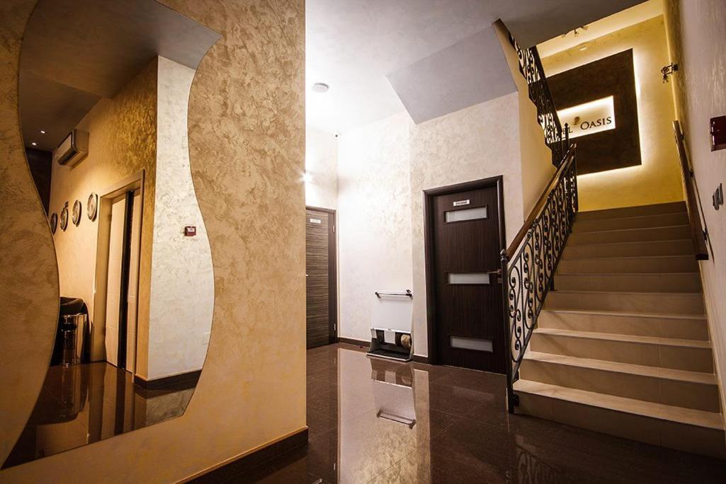 Hotel Oasis Podgorica Extérieur photo