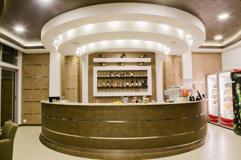 Hotel Oasis Podgorica Extérieur photo