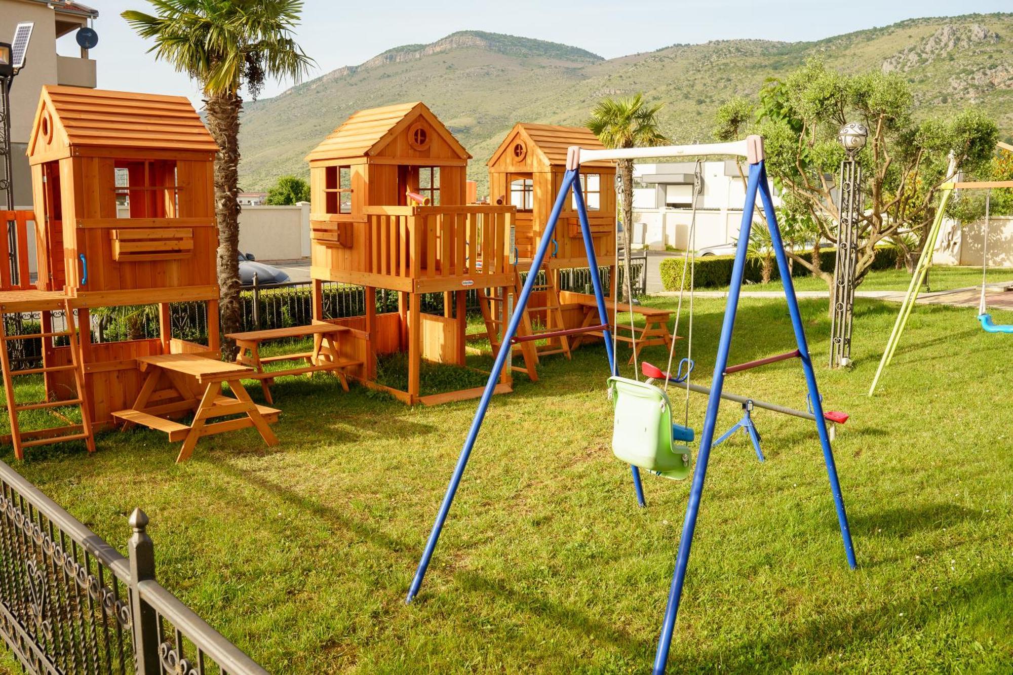 Hotel Oasis Podgorica Extérieur photo