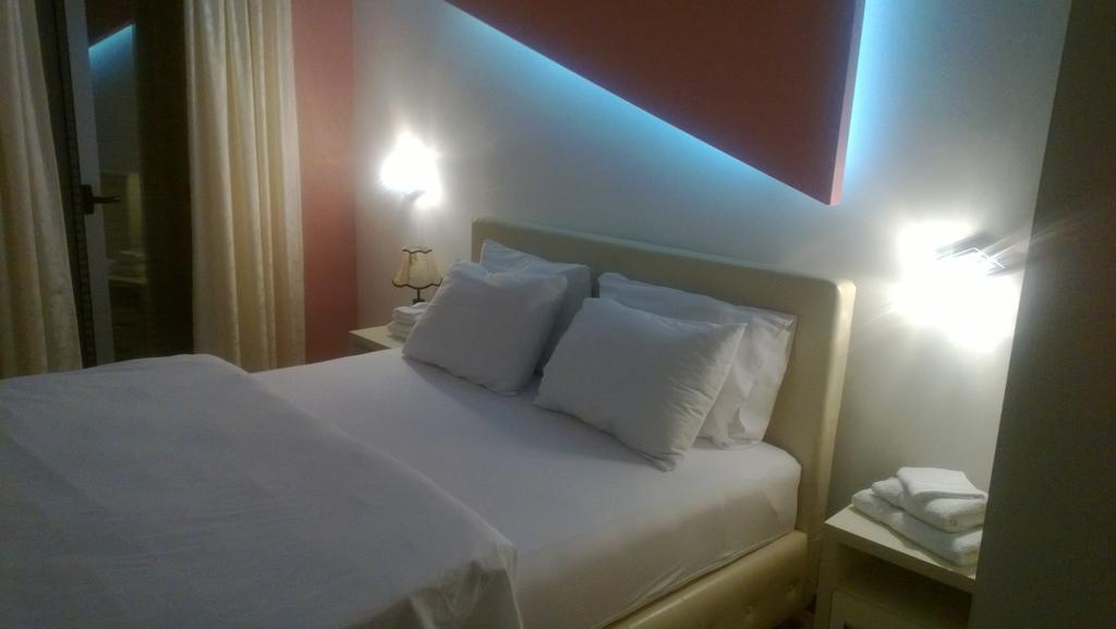Hotel Oasis Podgorica Chambre photo