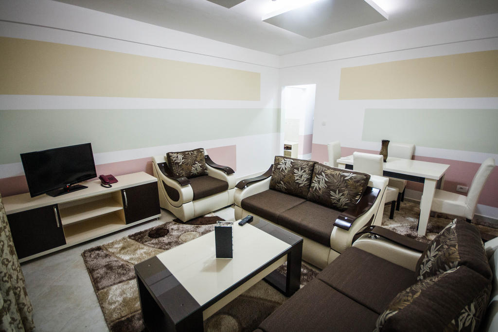 Hotel Oasis Podgorica Extérieur photo