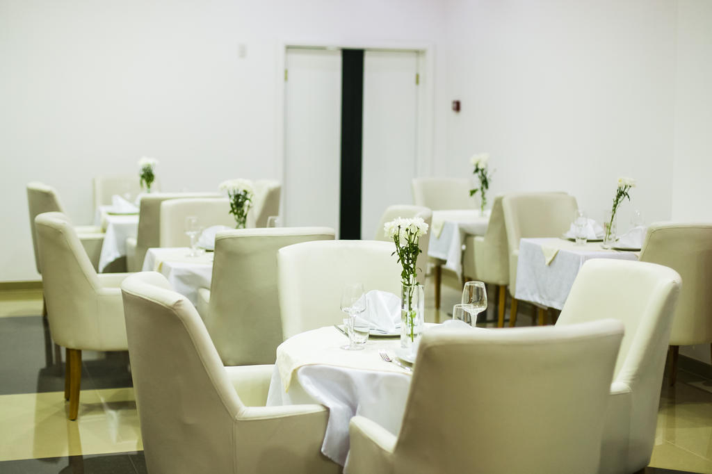 Hotel Oasis Podgorica Extérieur photo