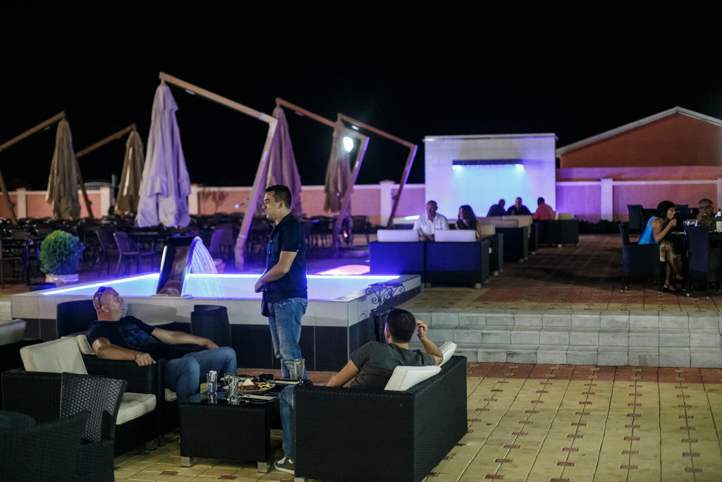 Hotel Oasis Podgorica Extérieur photo