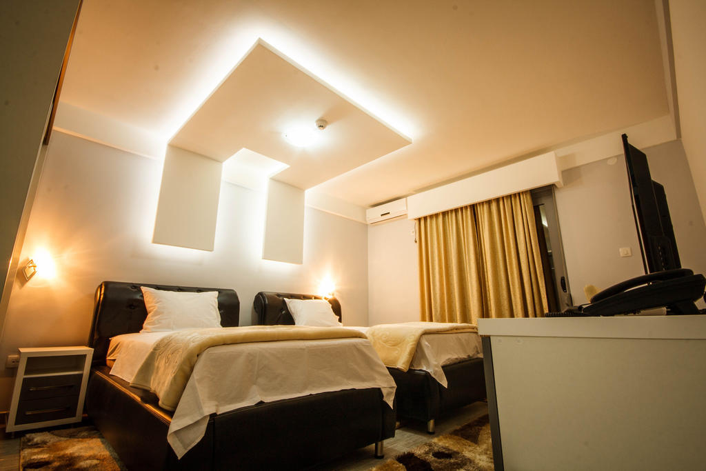 Hotel Oasis Podgorica Chambre photo